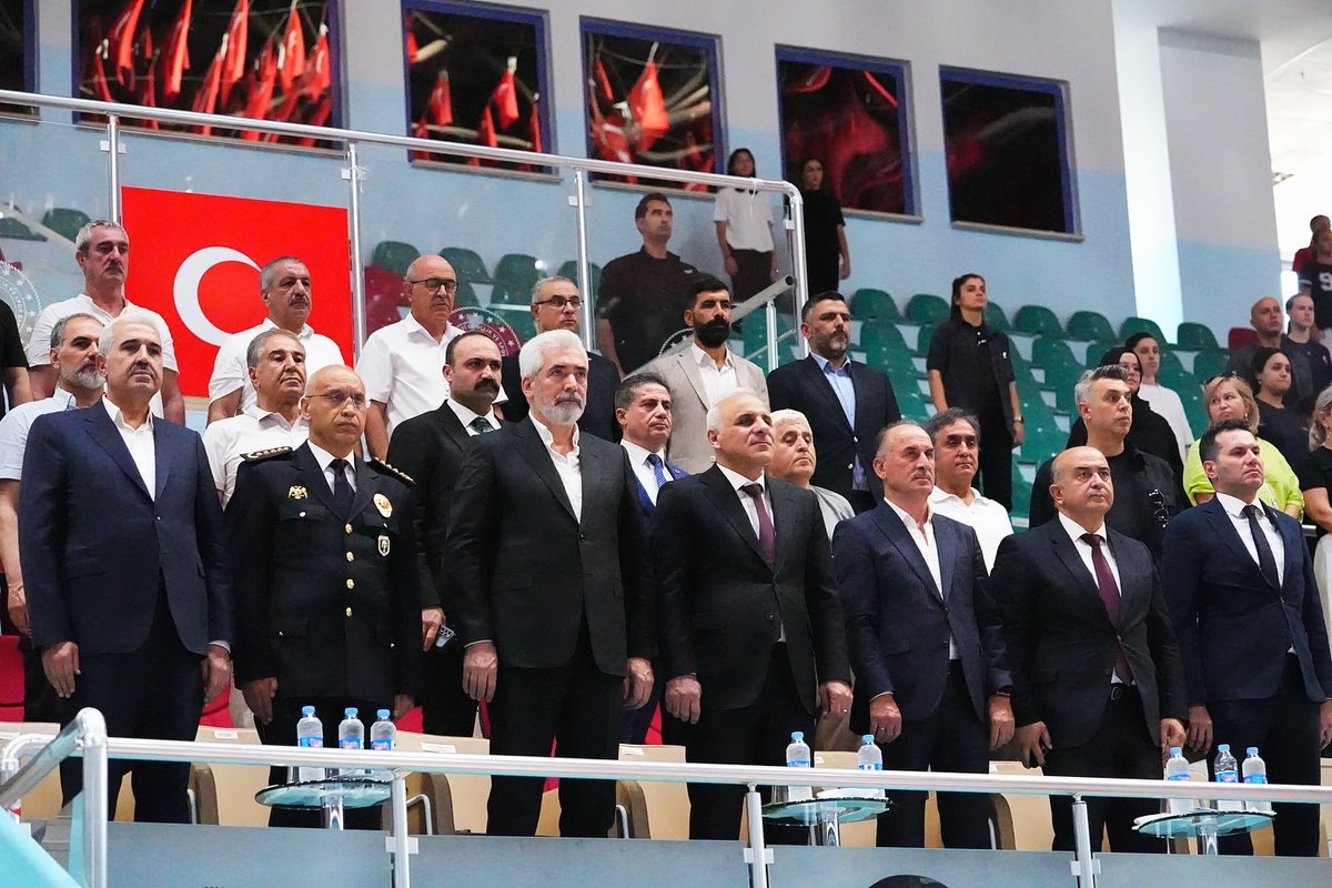 Türkiye Karate Premier Ligi Rıdvan Gümüş Etabı Diyarbakır’da Coşkuyla Başladı